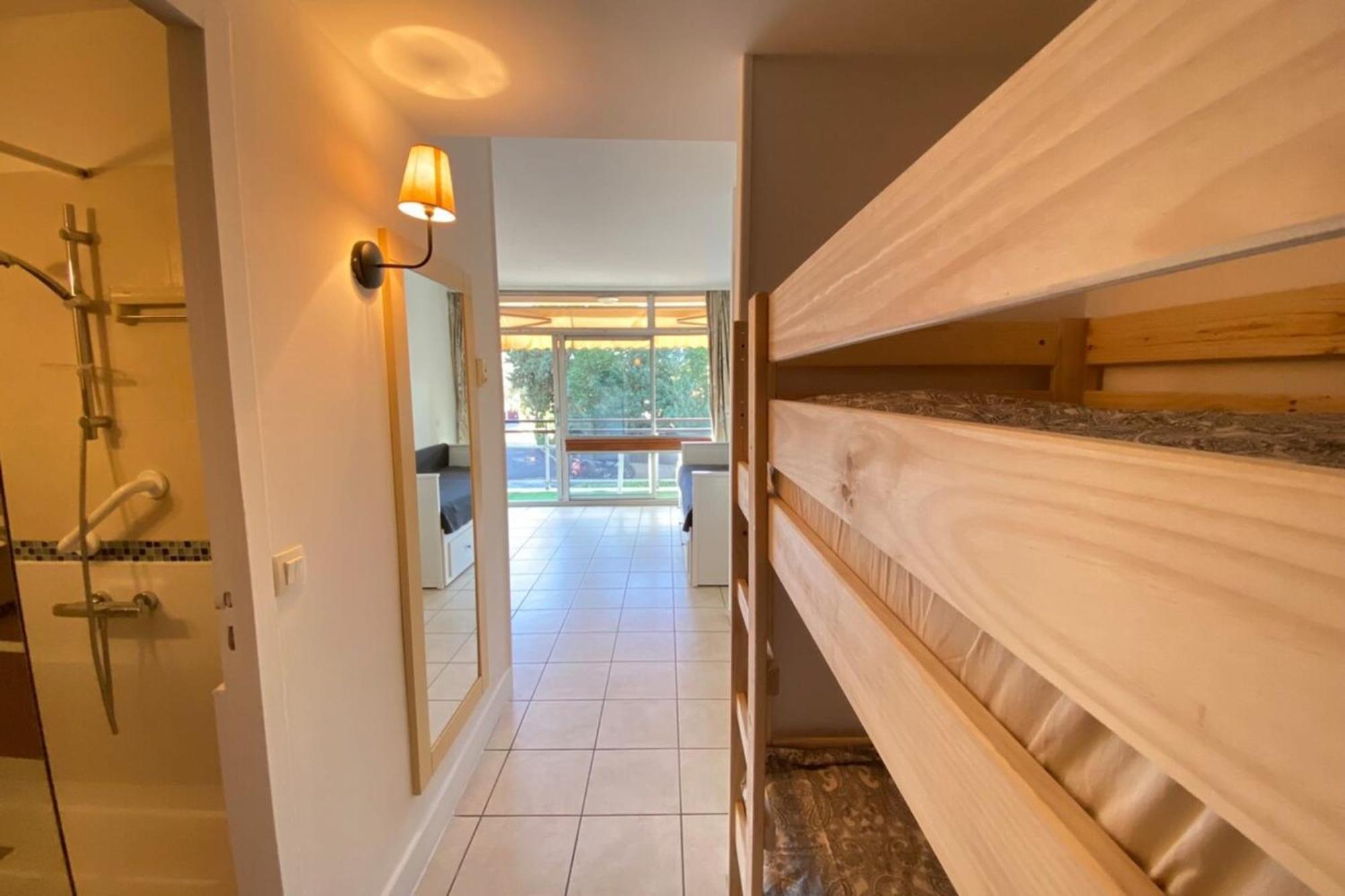 06U - Beautiful Studio In Residence - Swimming Pool And Tennis Court Saint-Laurent-du-Var Exterior photo