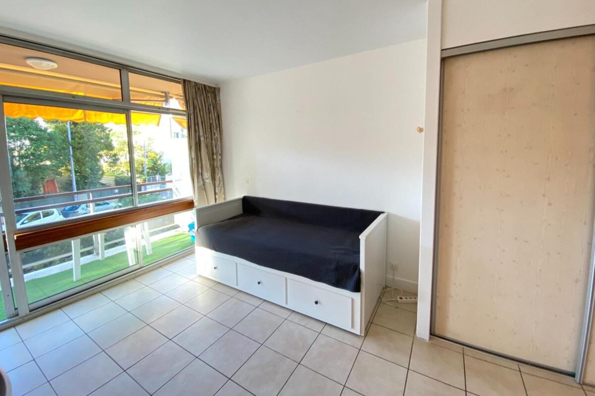 06U - Beautiful Studio In Residence - Swimming Pool And Tennis Court Saint-Laurent-du-Var Exterior photo